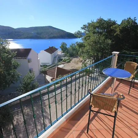 Triple 2681b Guest house